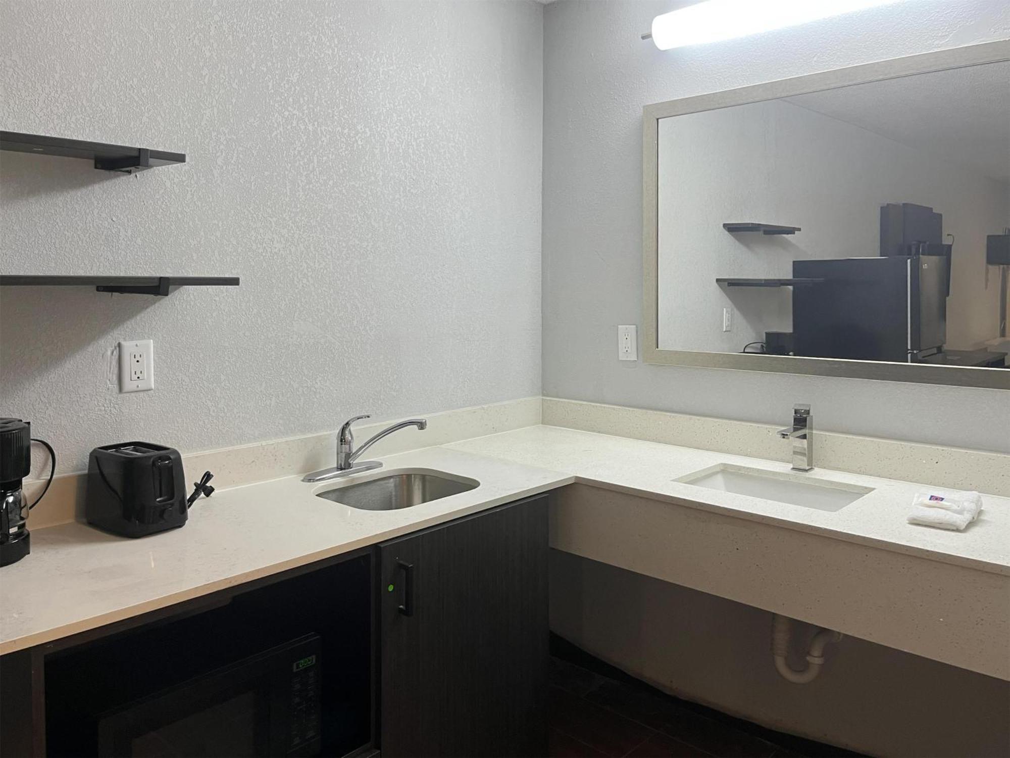Studio 6 Suites Hurricane, Wv Exterior foto